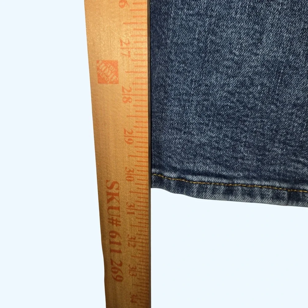 American Eagle Airflex+ Original Straight Jeans Mens 38x32 (Fits 30